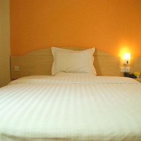 7 Days Inn Shanghai Hongkou Football Stadium Branch Екстер'єр фото